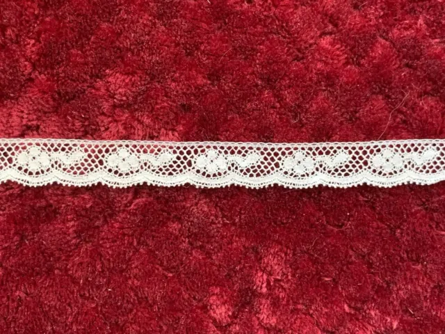 Antique French Valenciennes lace Edging - Sold per meter - Floral design width 1