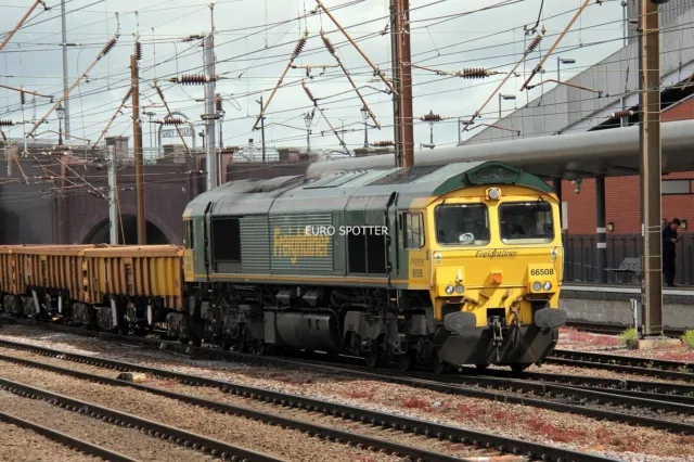 35mm Slide & 6x4 Glossy Photo Freightliner Class 66 Choose From List (3)