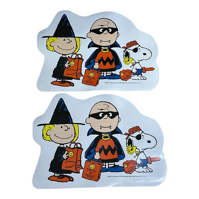 2 VINTAGE PEANUTS Halloween Placemats Great Pumpkin Snoopy Charlie
