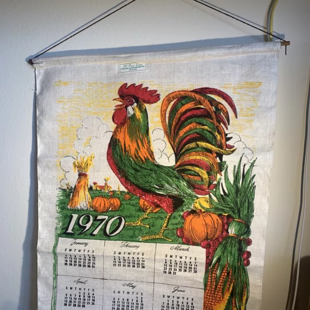 https://www.picclickimg.com/J~gAAOSwtWFkFeaE/1970-Hanging-Rooster-Linen-Calendar-Towel-Retro-Dowel-Hand-Print-Vintage-NWT.webp