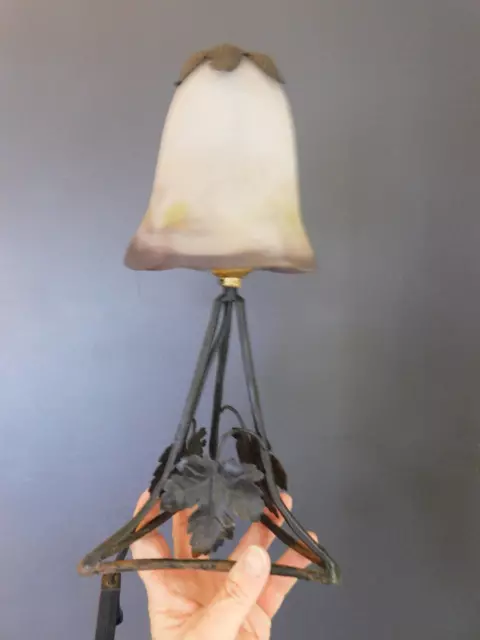 Lampe Art Déco fer forgé tulipe pâte de verre Noverdy