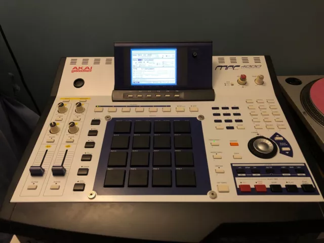 AKAI MPC4000 ssd 128 giga (full option)