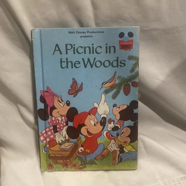 WALT DISNEY PRODUCTIONS Presents A Picnic in the Woods (1983, Hardcover