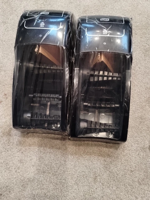 Tork Elevation Dispenser Bath Tissue Roll Black T26 System 5556228 new wrapped