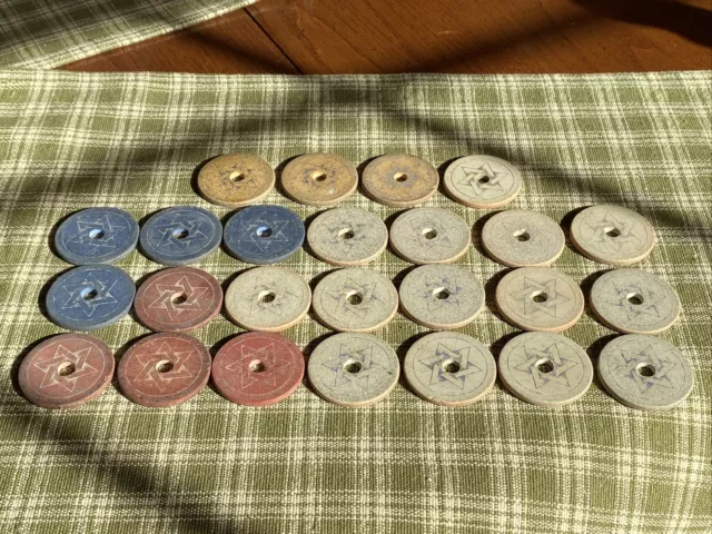 Vintage Lot of 25 SIX POINT STAR OF DAVID CLAY POKER CHIPS 4 RED 17 WHITE 4 BLUE