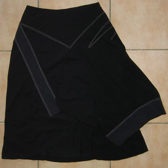 Jupe Asymétrique Motys Collection Taille 36/38 – Noir, Coupe Genou