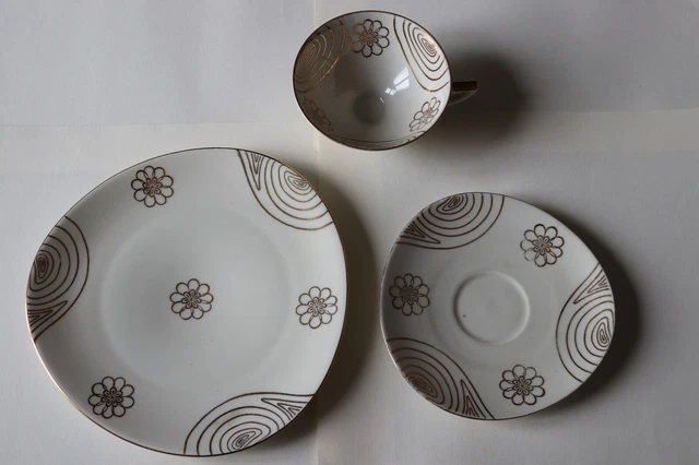 Service en porcelaine de Bavière à décor Paons & Fleurs de