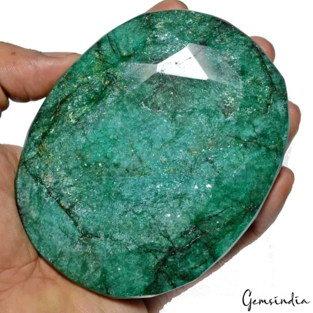 Huge 2860 Cts Natural Brazilian Green Emerald Oval Faceted Museum Size Gemstone 3