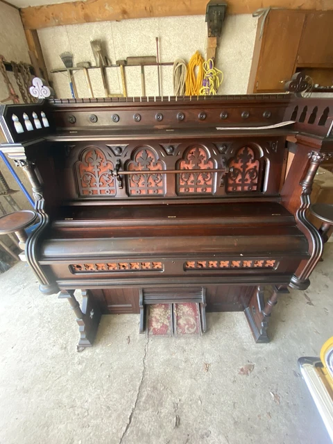 Vintage ESTEY ORGAN COMPANY ANTIQUE PUMP ORGAN-VERY RARE (1800s)