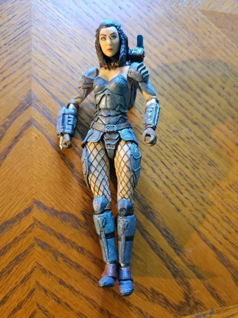 NECA Predator Series 18 7" Machiko Action Figure incomplete loose figure