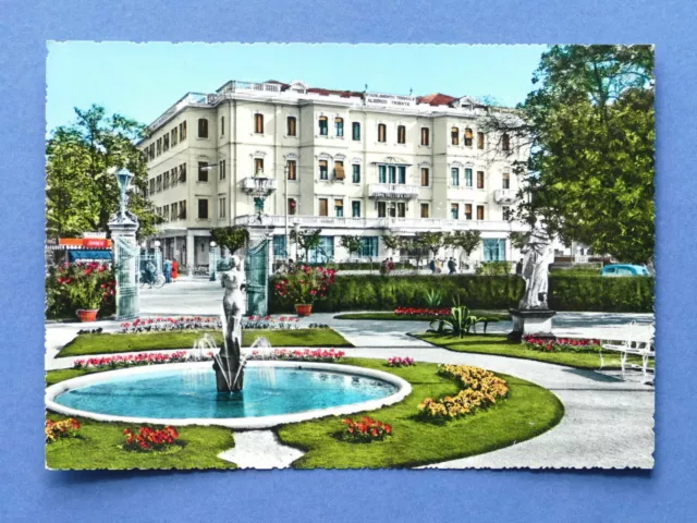 Cartolina Abano Terme - Grand Hotel Trieste e Vittoria - 1960 ca..
