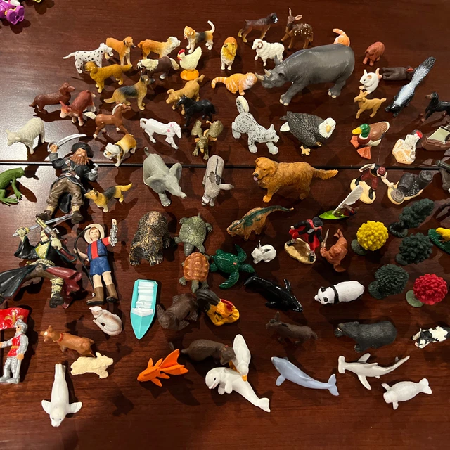 SAFARI LTD. Huge Lot 80+ Plastic animals, Figures, Pirates, Trees