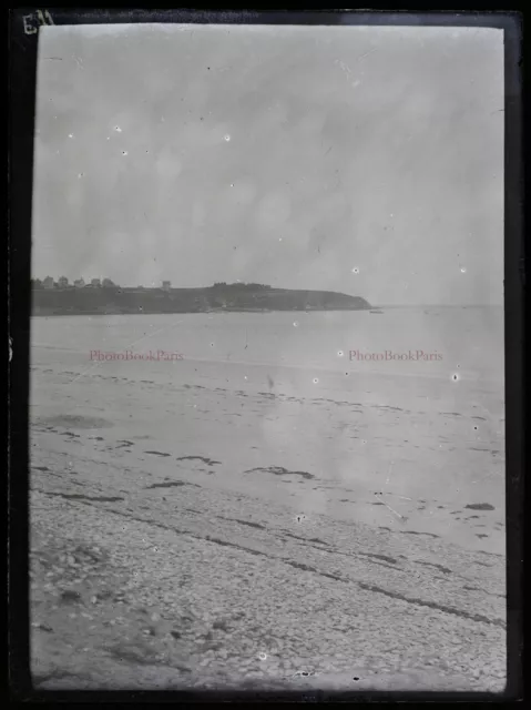 FRANCE Beach Sea Landscape c1920 Photo Glass Plate Vintage V32L17n2