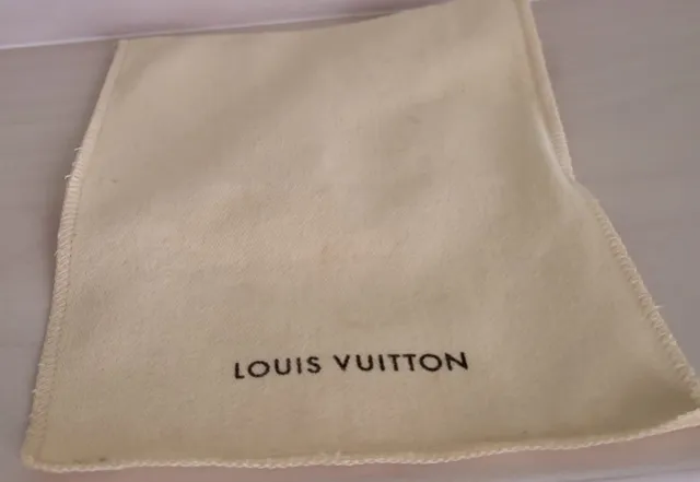 Mini dust bag Louis Vuitton; in ottime condizioni
