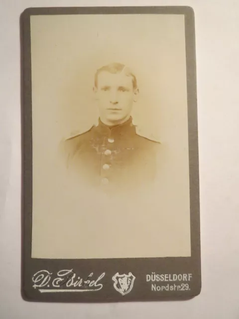 Düsseldorf - Soldat in Uniform - Regiment Nr. 39 - Portrait / CDV