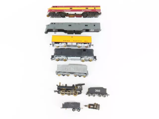 Lot Of 8 HO Scale Unbranded Assorted SP UP Steam & Diesel Locomotive Parts