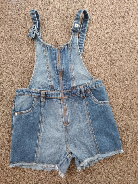 Girls Next dungarees style shorts 5-6 Years