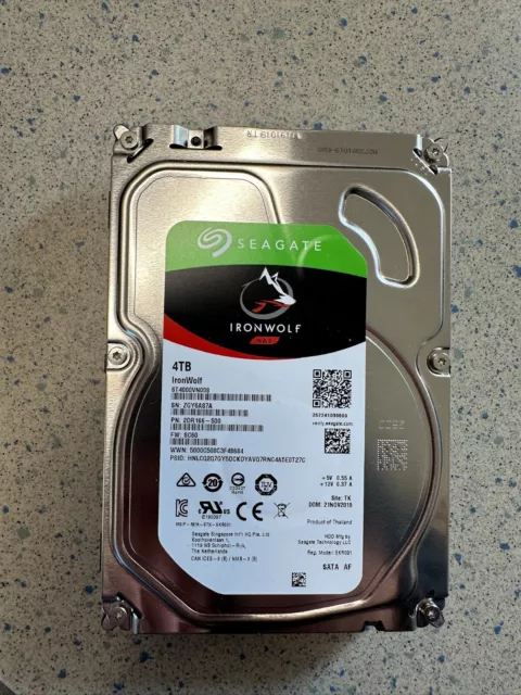 2 Stück Seagate IronWolf 4TB, 3,5 Zoll Interne Festplatten-Silber (ST4000VN008)