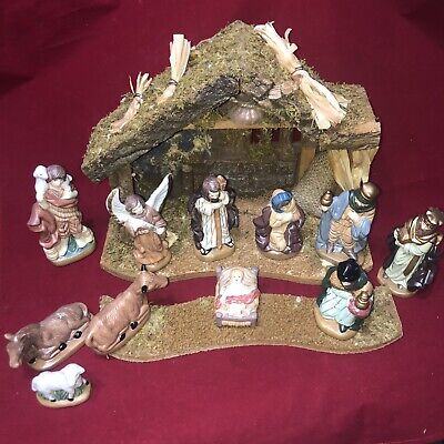 New Holiday Home11Hand painted Pc Porcelain Nativity Set Plus Wood Creche