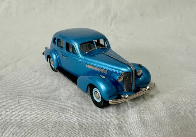 Brooklin Models 1937 Buick Special 4-door Sedan M47  BC006 1/43