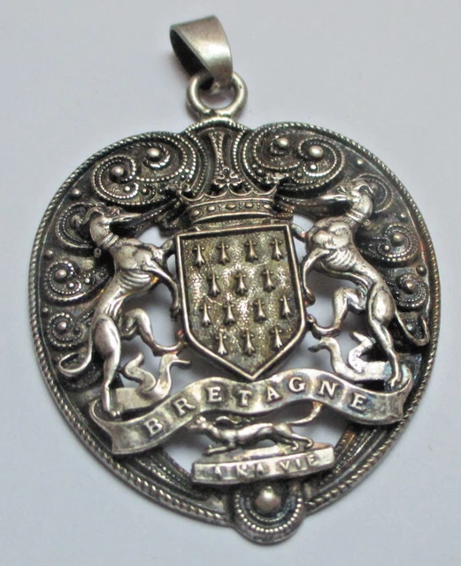 Pendentif Ancien En Métal Argenté - Chevalier Médiéval, Bijou Vintage (année 1863 Mentionnée), Origine France