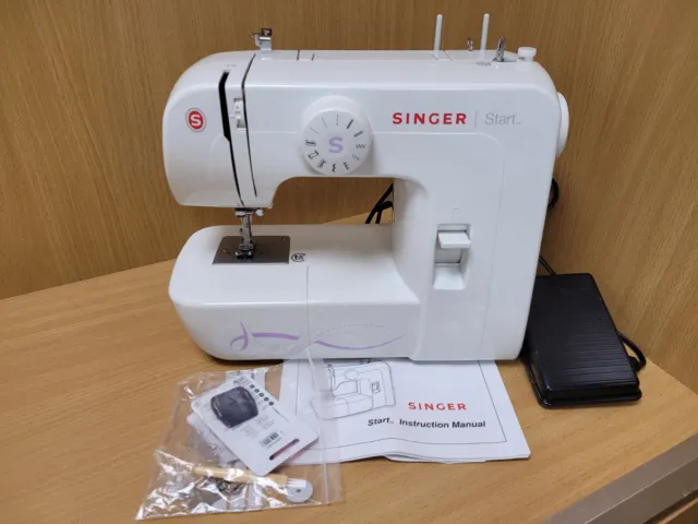 Singer Start Sewing Machine Model 1306 OL 021600133694 ch.hh