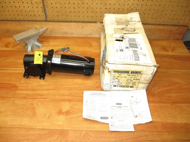 Leeson M1135045.00 *NEW* Gearmotor 1/4HP Output 250RPM 90VDC