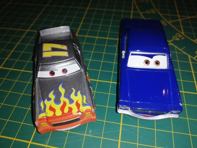 lot de  voitures cars disney pixar metal  d occasion