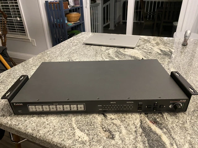 Extron IN1608 HDCP Presentation Switcher with DTP Extension