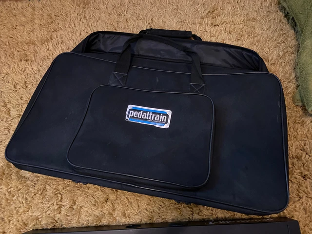 Pedaltrain 2 Pedal Board with soft case 3