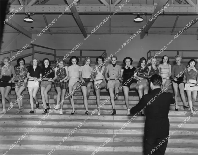 crp-1223 1937 Patsy Lee,Marjorie Reynolds,Carole Landis,Mildred Rehn chorus girl