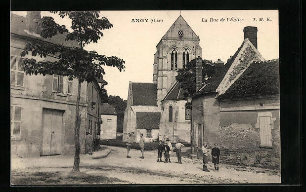 CPA Angy, La Rue de l´Église
