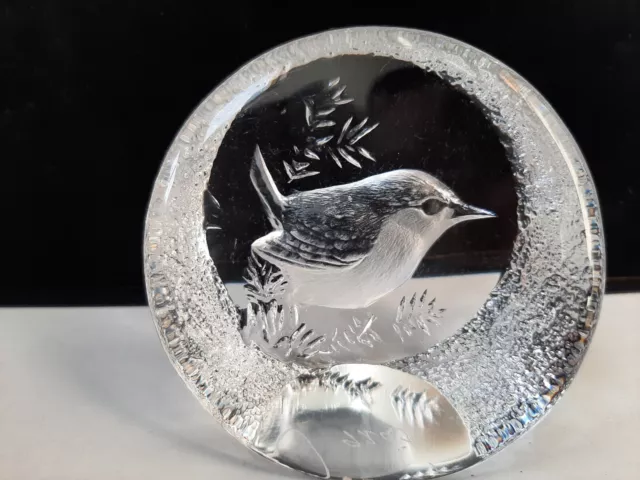 Mats Jonasson Sweden Crystal Paperweight Etched Wren Signed