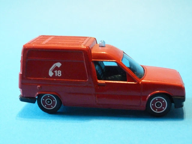 Solido 1/43 Peugeot P4 Pompier – Miniature Véhicule Militaire Sapeurs-Pompiers Haute Pyrénées