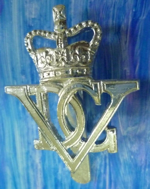 Maßstab 1:24. UK Säulenbox Mit EIIR Königswappen. 67 Mm Hoch 3D