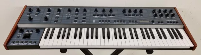 Behringer UB XA Oberheim OB Clone in Topzustand wie NEU