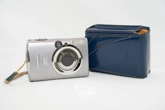 CANON IXY DIGITAL 900 IS Silver 10MP Compact Digital Camera from