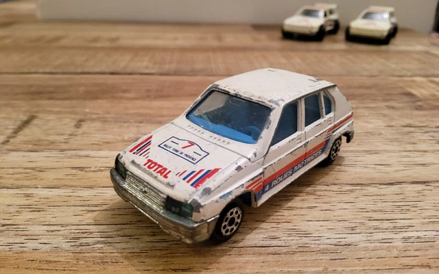 Hot Wheels SB 1/24 - Citroen Visa Rouge - FR