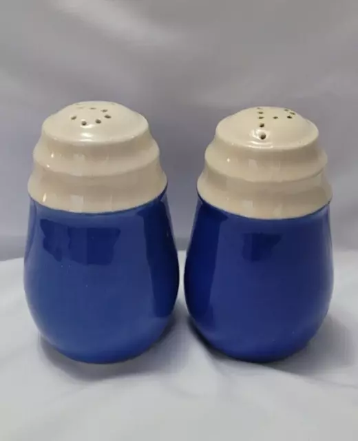 Vintage Universal Pottery Oxford 1940's Cobalt Blue and Cream Salt Pepper Shaker