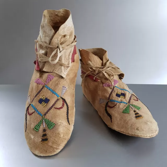 Antique Sioux (Dakota /Lakota) Métis(?) Beaded Hide Moccasins, circa 1860s