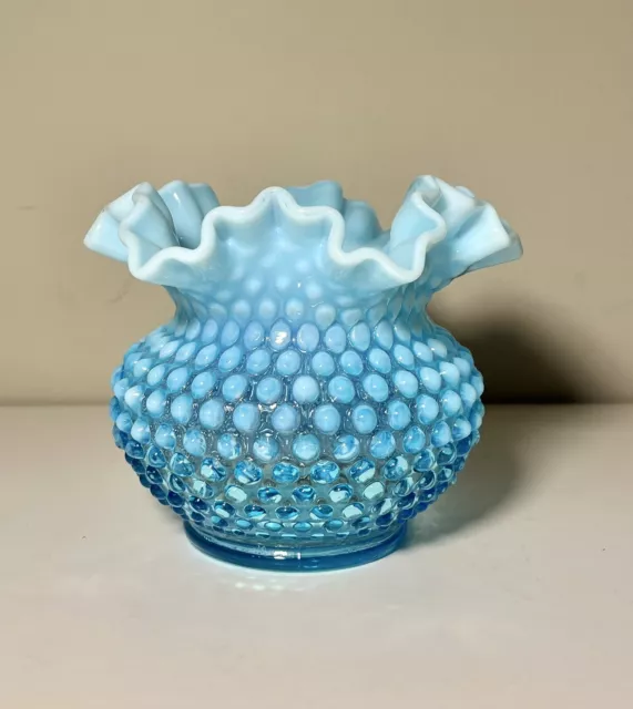 VTG (1940-55) FENTON Blue Opalescent Hobnail 5" tall Vase