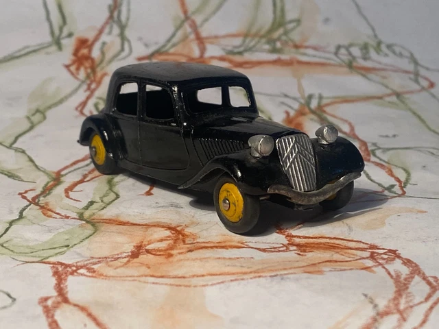 Dinky Toys N°24 F - Citroën Traction 11BL Malle Plate - 1/43ème En Tôle D'époque
