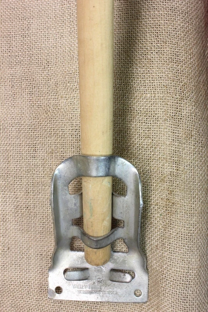 Old Flag Pole Bracket Banner Holder Steel for 3/4” Pole Valley Forge USA Vintage 3