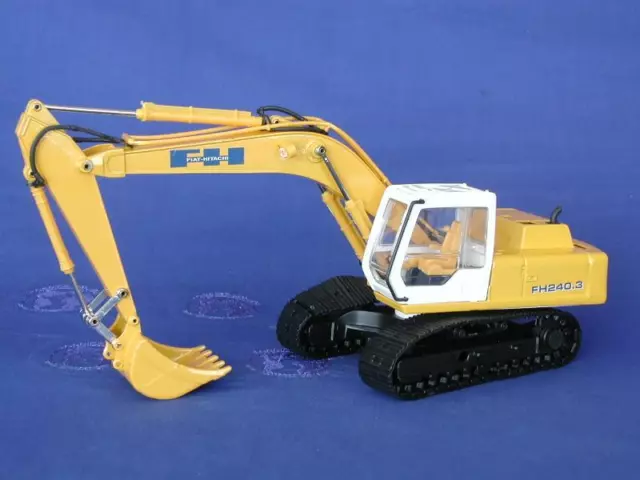 ROS 00050 Fiat Hitachi FH240.3 Track Excavator - Yellow 1/32 Die-cast MIB