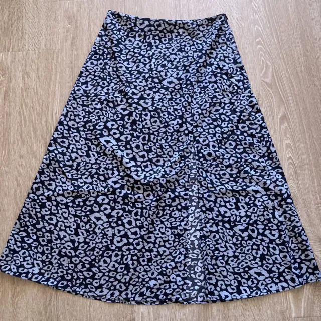 Women’s Shein leopard Print A Line Skirt With Front Split Size M BRAND NEW