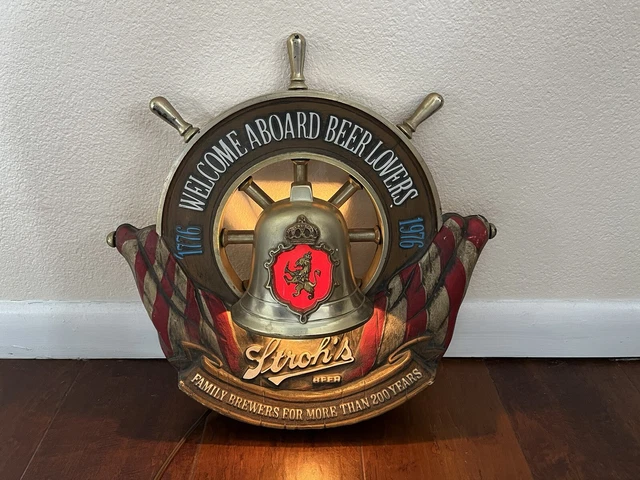 Vtg. Stroh's Ship Wheel Light-up sign “Welcome Aboard Beer Lovers” with Handles