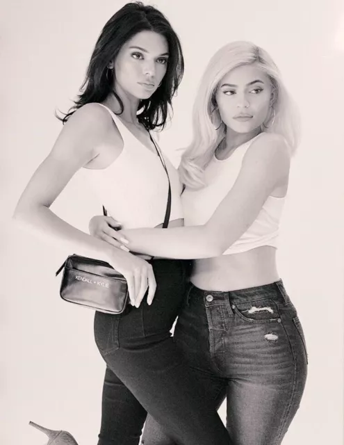 photo 10*15cm 4x6 INCH KENDALL ET KYLIE JENNER (379)