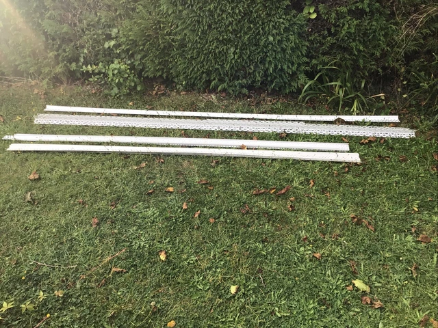 JOB LOT CEMENT K-rend Render plastic angle/corner, Stop And Bell cast ...