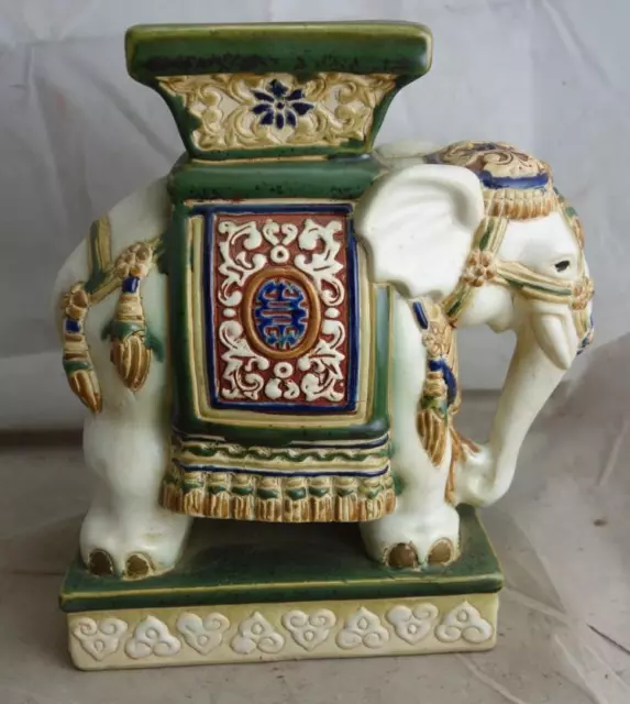 schöne Porzellanfigur Elefant Blumentopf Pflanzkübel
