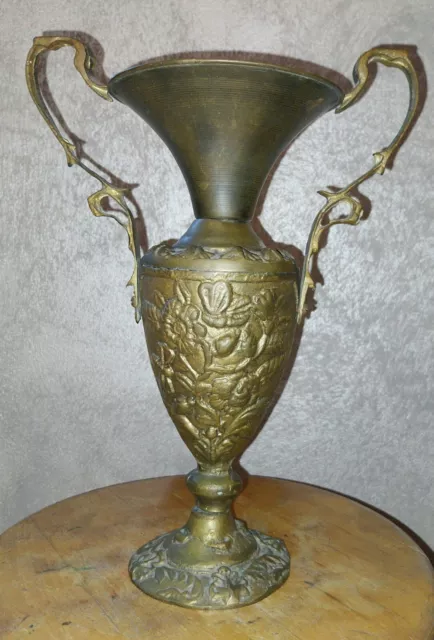 Antico vaso / anfora bronzo ottone '900